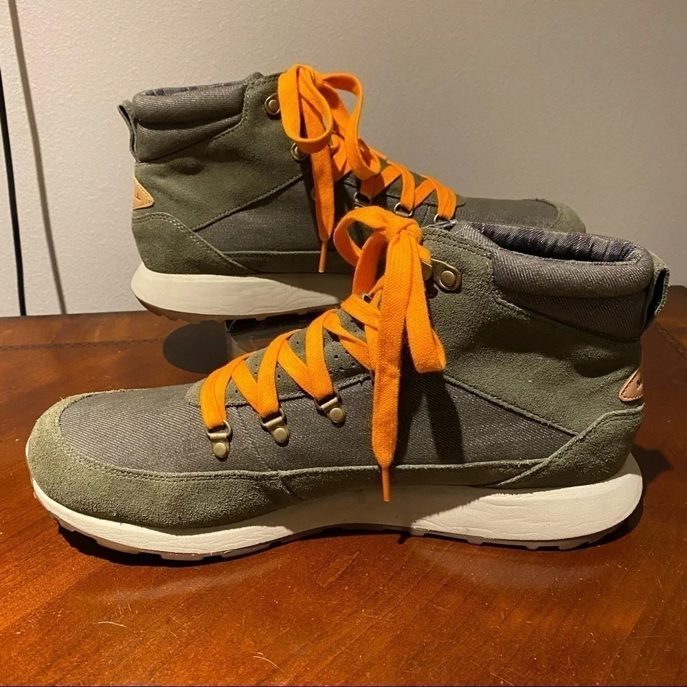 Men's Merrell Ashford Chukka Size 13 Orange/Green EUC